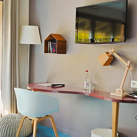 Hotel L’échappée Belle LʼIsle-Jourdain