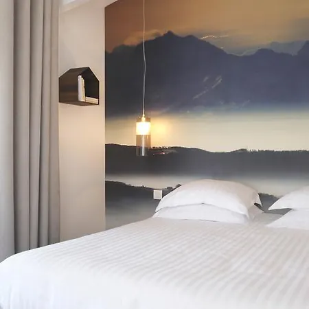 L'echappee Belle Hotell LʼIsle-Jourdain