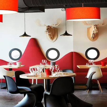 Hotell L'echappee Belle LʼIsle-Jourdain