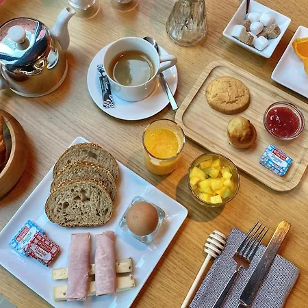 Hotel L'echappee Belle LʼIsle-Jourdain