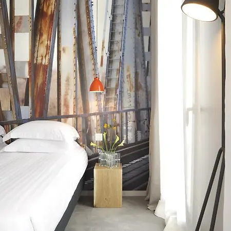 L'echappee Belle Hotel LʼIsle-Jourdain