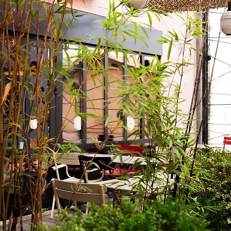 Hotel L'echappee Belle LʼIsle-Jourdain